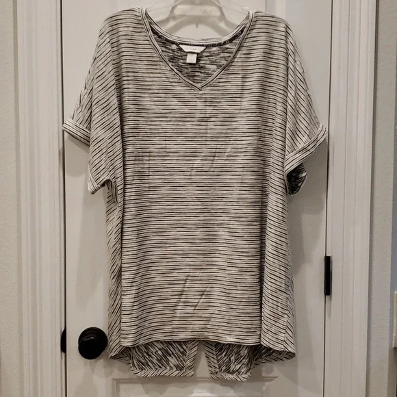 Button Back Space Dye V-neck Top CJ Banks Plus Size 3X - Picture 3 of 10